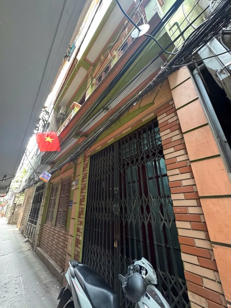 Bán nhà Yên Lãng - diện tích 35m2 4 tầng - Nhà ngõ thông kinh doanh - giá 10,5 tỷ