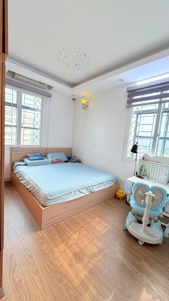 Bán nhà Nguyễn Cảnh Dị - diện tích 91m2 8 tầng - Lô góc 3 thoáng - giá 7,8 tỷ