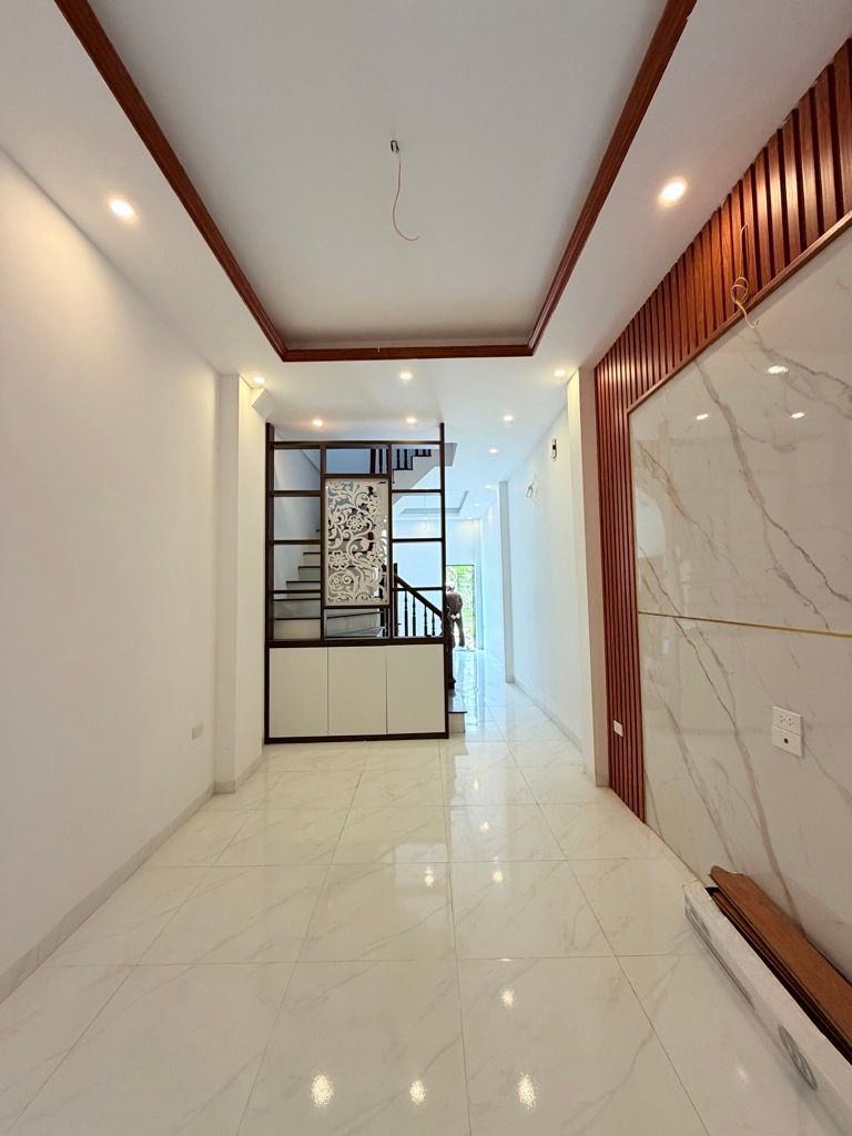 Bán nhà Thanh Lân - diện tích 34.2m2 4 tầng - Nhà mới full nội thất - giá 6,3 tỷ