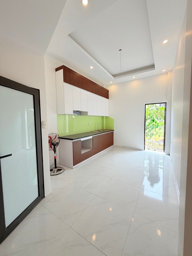 Bán nhà Thanh Lân - diện tích 34.2m2 4 tầng - Nhà mới full nội thất - giá 6,3 tỷ