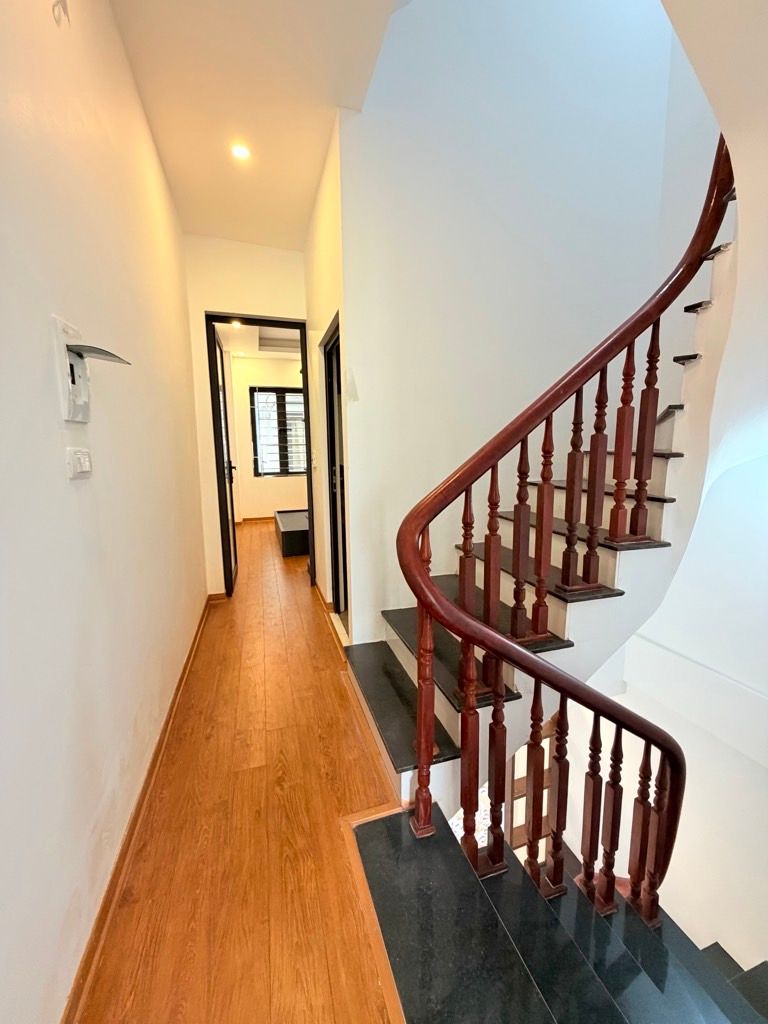 Bán nhà Thanh Lân - diện tích 34.2m2 4 tầng - Nhà mới full nội thất - giá 6,3 tỷ