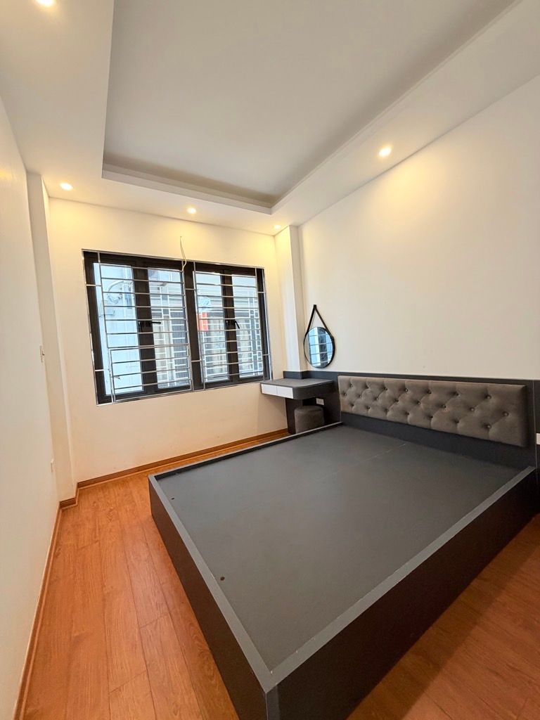 Bán nhà Thanh Lân - diện tích 34.2m2 4 tầng - Nhà mới full nội thất - giá 6,3 tỷ