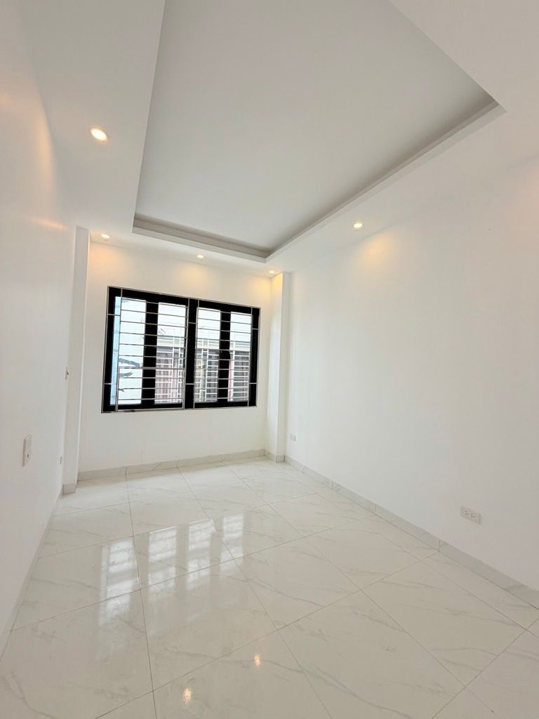 Bán nhà Thanh Lân - diện tích 34.2m2 4 tầng - Nhà mới full nội thất - giá 6,3 tỷ