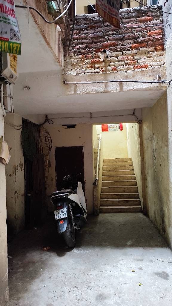 Bán nhà Ngọc Hồi - diện tích 40.4m2 1 tầng - Ô tô đỗ cổng - giá 4 tỷ