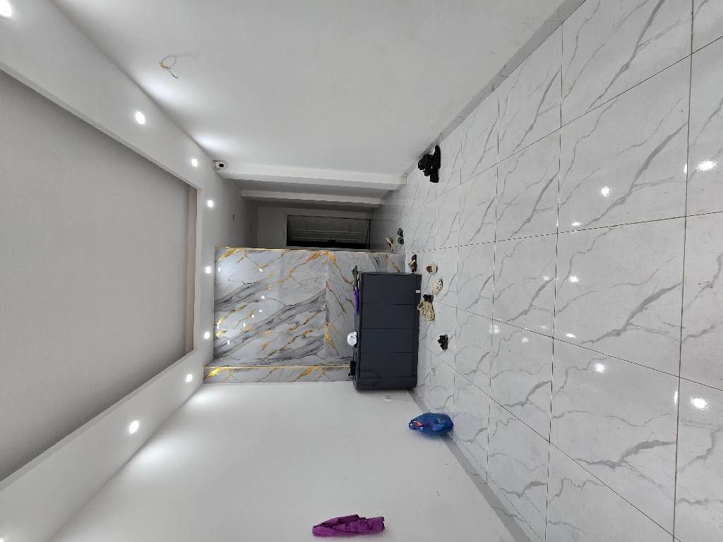 Bán nhà Hoàng Mai - diện tích 39m2 5 tầng - Ô TÔ 7 CHỖ QUA NHÀ - giá 17 tỷ