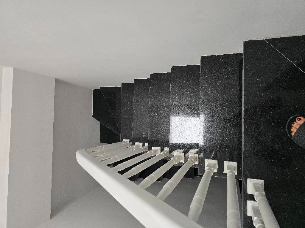 Bán nhà Hoàng Mai - diện tích 39m2 5 tầng - Ô TÔ 7 CHỖ QUA NHÀ - giá 17 tỷ