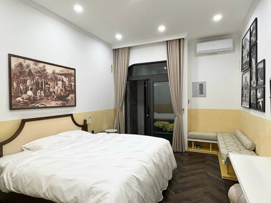 Bán nhà Vương Thừa Vũ - diện tích 44.3m2 5 tầng - thang máy nhập khẩu - giá 15,2 tỷ