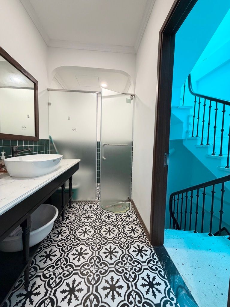 Bán nhà Vương Thừa Vũ - diện tích 44.3m2 5 tầng - thang máy nhập khẩu - giá 15,2 tỷ