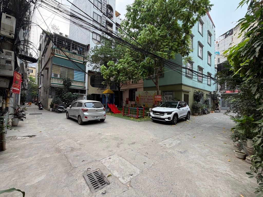 Bán nhà Vương Thừa Vũ - diện tích 44.3m2 5 tầng - thang máy nhập khẩu - giá 15,2 tỷ