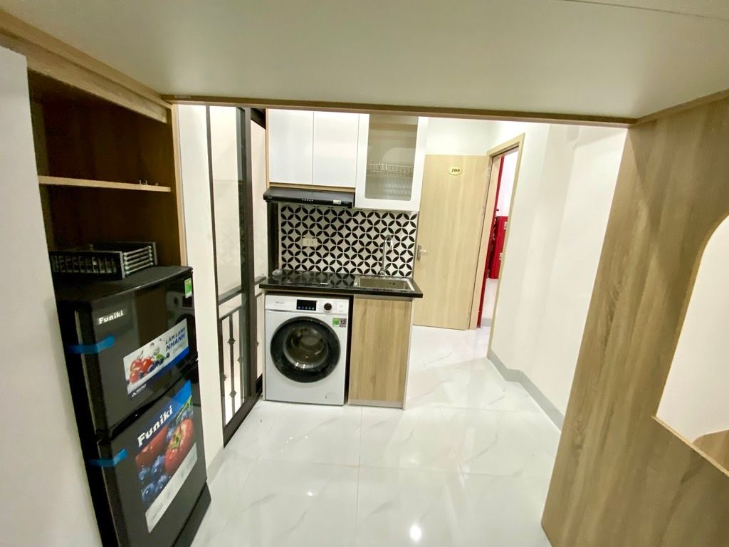 Bán nhà Đường Láng - diện tích 67m2 8 tầng - Nhà đẹp về vận hành ngay - giá 24 tỷ