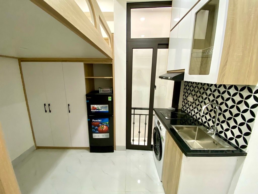 Bán nhà Đường Láng - diện tích 67m2 8 tầng - Nhà đẹp về vận hành ngay - giá 24 tỷ