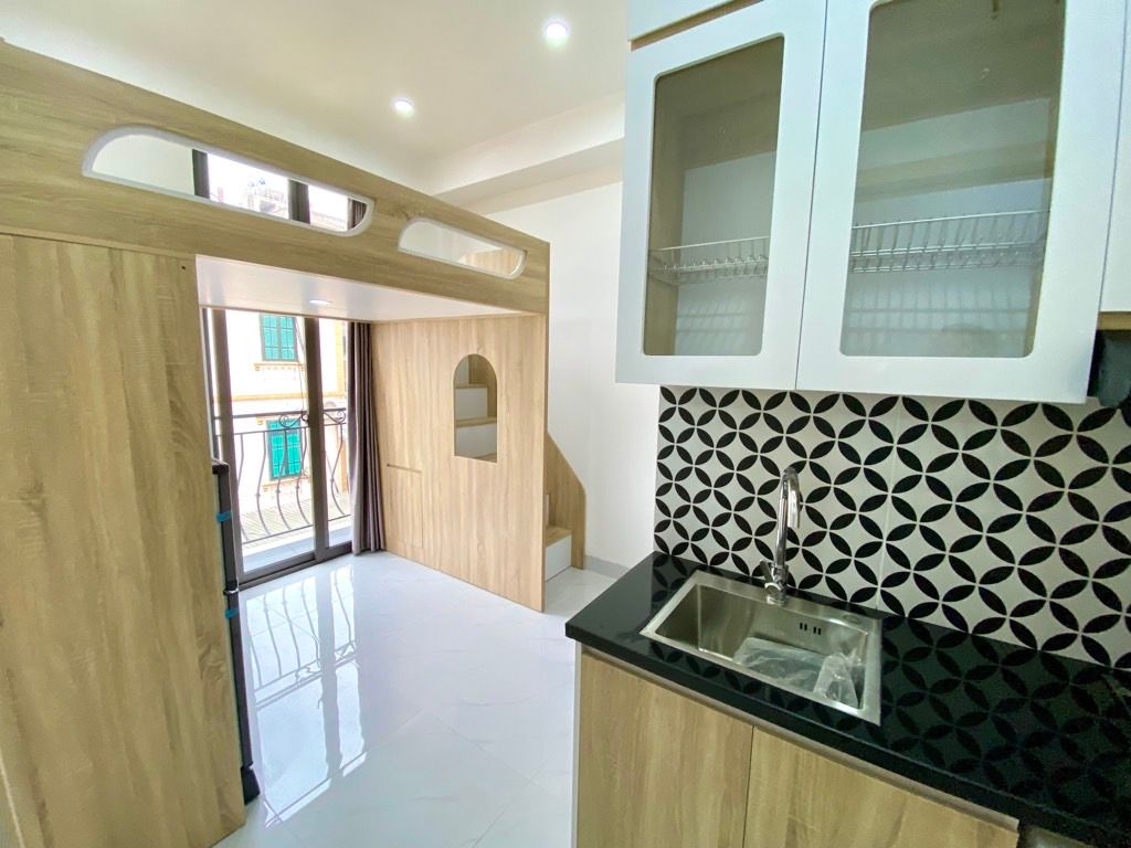 Bán nhà Đường Láng - diện tích 67m2 8 tầng - Nhà đẹp về vận hành ngay - giá 24 tỷ