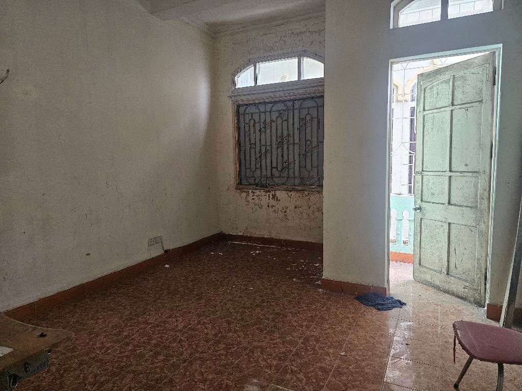 Bán nhà Giải Phóng - diện tích 39m2 4 tầng - ô tô đỗ cửa - giá 11 tỷ