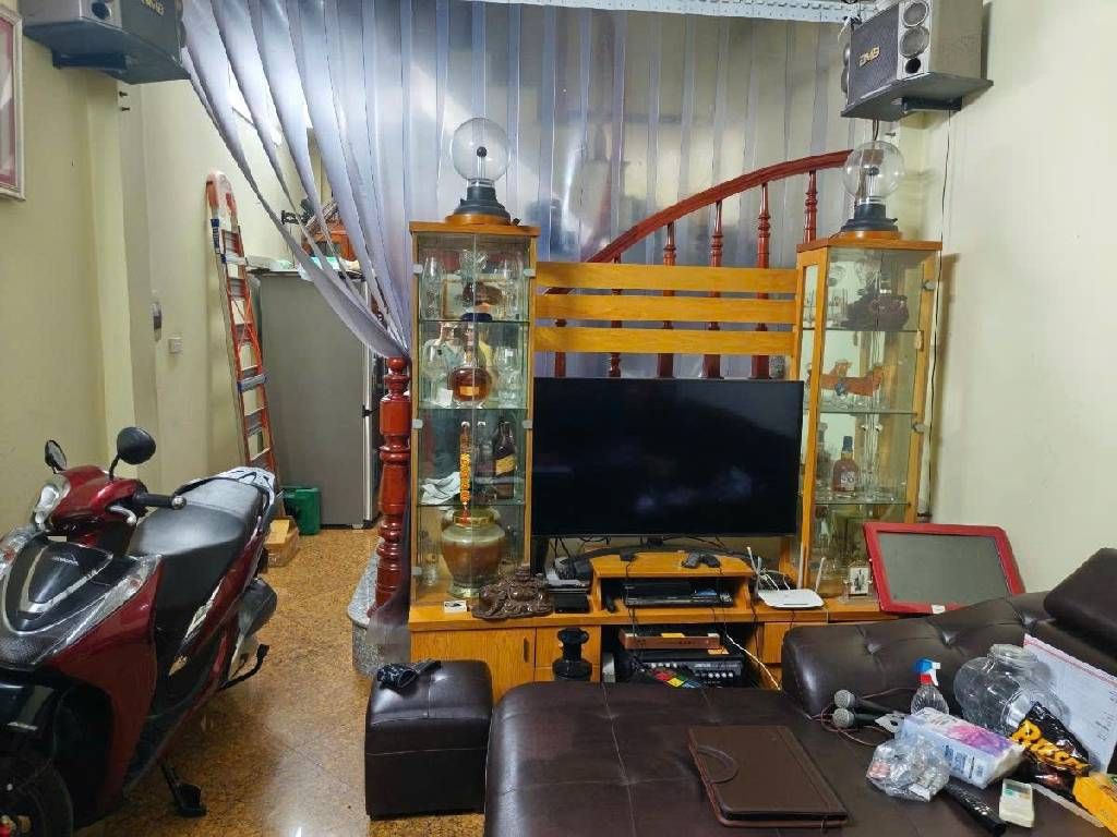 Bán nhà Chợ Khâm Thiên - diện tích 36.3m2 5 tầng - Nhà đẹp, thiết kế hợp lý - giá 10,5 tỷ