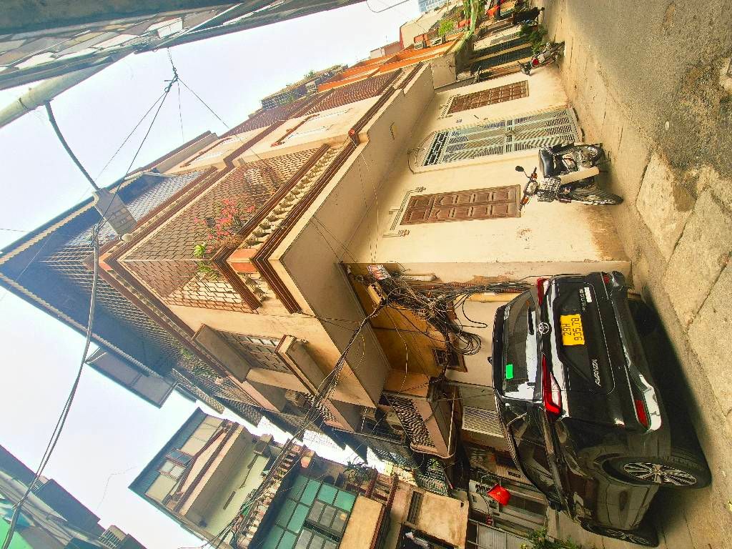 Bán nhà Nguyễn Khoái - diện tích 45m2 3 tầng - Mặt phố kinh doanh sầm uất - giá 8,6 tỷ