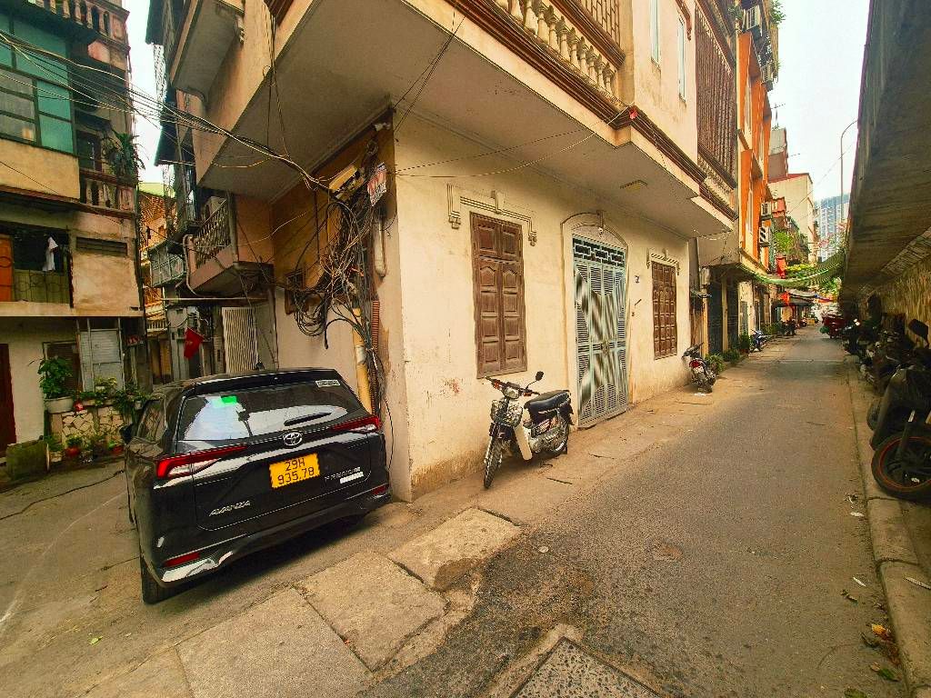 Bán nhà Nguyễn Khoái - diện tích 45m2 3 tầng - Mặt phố kinh doanh sầm uất - giá 8,6 tỷ