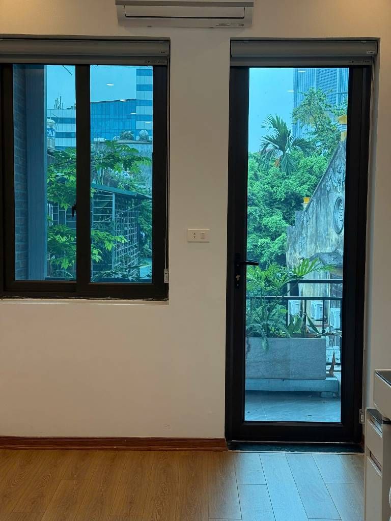 Bán nhà Thịnh Quang - diện tích 24m2 5 tầng - Ngõ thông tứ tung - giá 8,5 tỷ