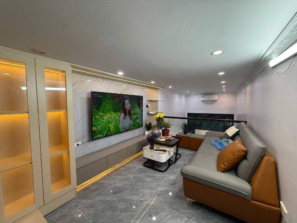 Bán nhà Thịnh Quang - diện tích 24m2 5 tầng - Ngõ thông tứ tung - giá 8,5 tỷ