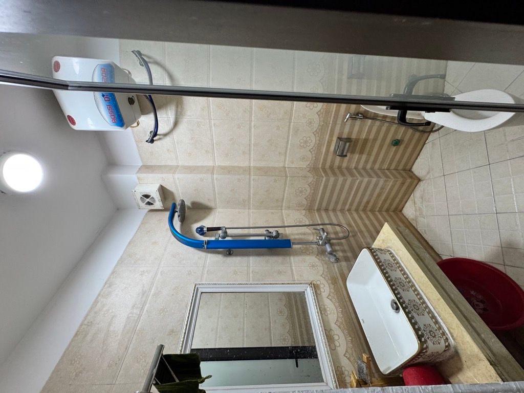 Bán nhà Lĩnh Nam - diện tích 48.2m2 5 tầng - Ngõ 296 ô tô tránh - giá 13,5 tỷ