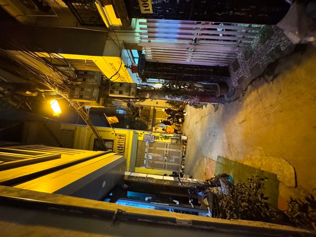 Bán nhà Lĩnh Nam - diện tích 48.2m2 5 tầng - Ngõ 296 ô tô tránh - giá 13,5 tỷ