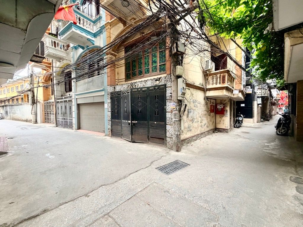 Bán nhà Kim Ngưu - diện tích 45m2 5 tầng - lô góc 3 mặt thoáng - giá 12,5 tỷ