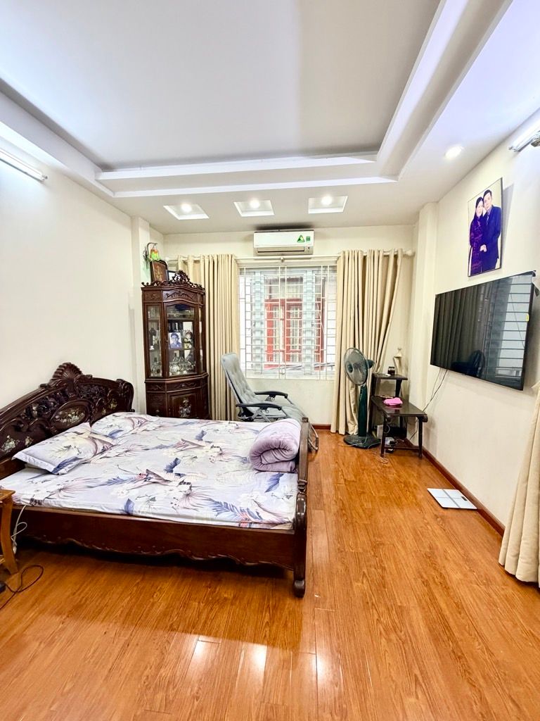 Bán nhà Kim Ngưu - diện tích 45m2 5 tầng - lô góc 3 mặt thoáng - giá 12,5 tỷ