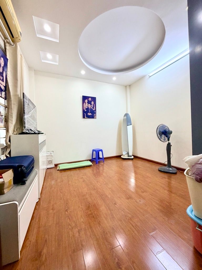 Bán nhà Kim Ngưu - diện tích 45m2 5 tầng - lô góc 3 mặt thoáng - giá 12,5 tỷ