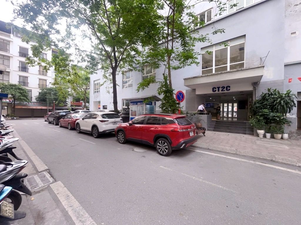 Bán nhà Hoàng Cầu - diện tích 69m2 1 tầng - CỰC HIẾM-CĂN CHUNG CƯ HOA HẬU PHỐ HOÀNG CẦU - giá 7,5 tỷ