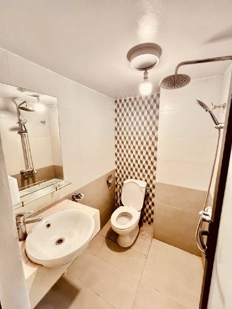 Bán nhà Lĩnh Nam - diện tích 35.6m2 6 tầng - ô tô tránh - giá 7,5 tỷ