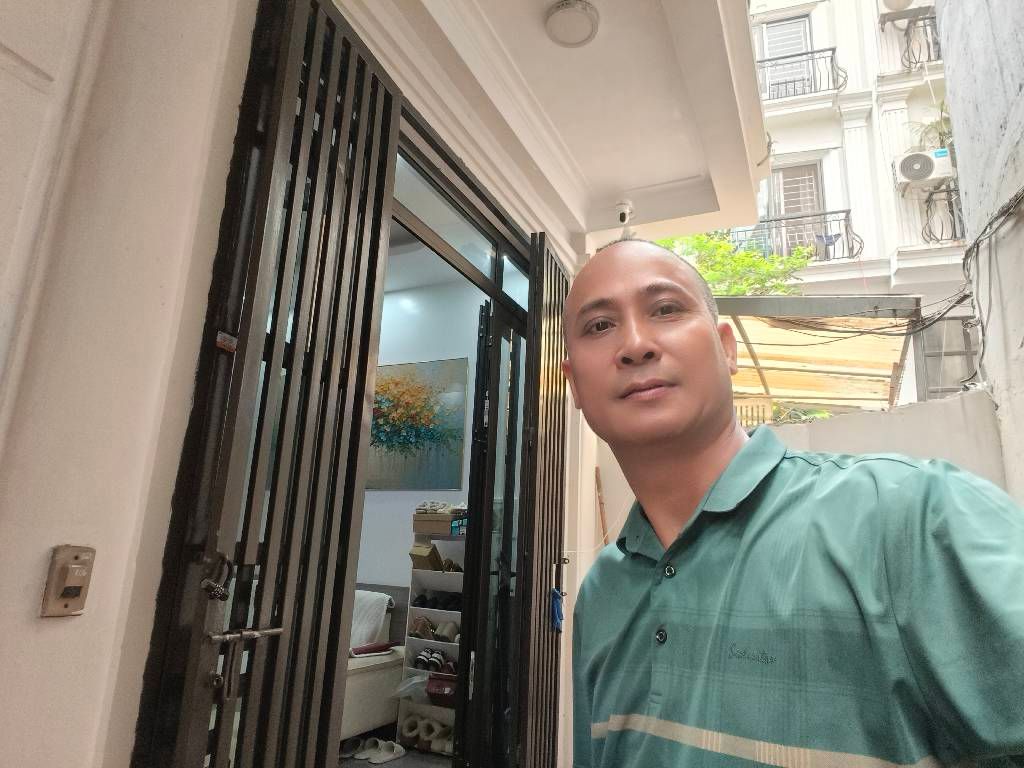 Bán nhà Giải phóng - diện tích 30m2 5 tầng - ô tô đỗ cổng - giá 8,2 tỷ