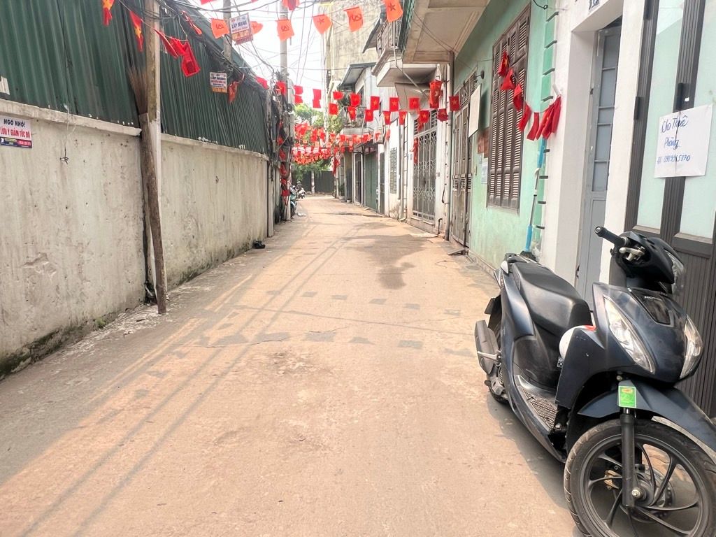 Bán nhà Đại Đồng - diện tích 30m2 3 tầng - ô tô đỗ cửa - giá 6,3 tỷ