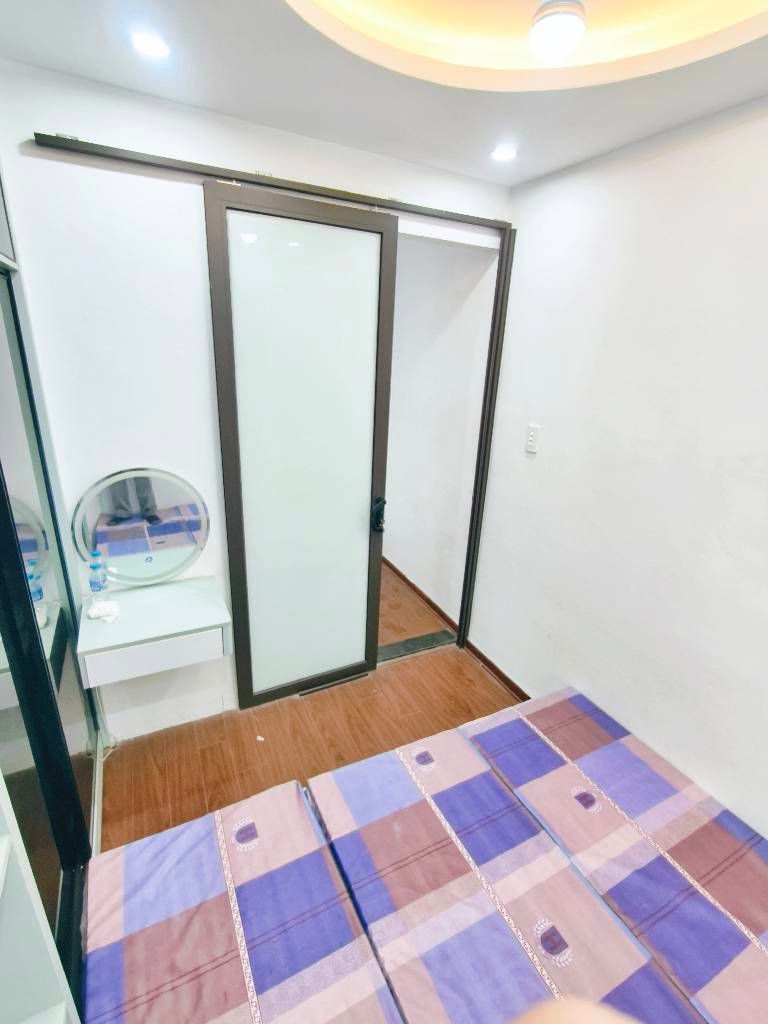 Bán nhà đê la thành - diện tích 14.4m2 4 tầng - 2 PN + 2WC đủ công năng - giá 3,48 tỷ