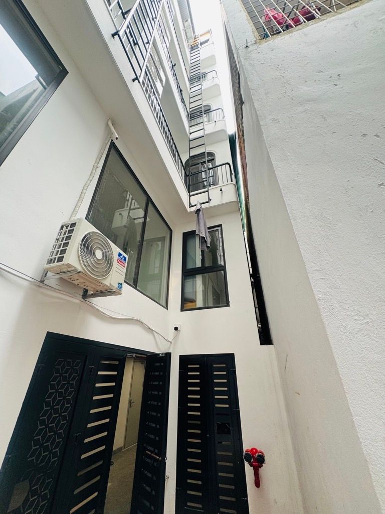 Bán nhà ngõ Gốc Đề - diện tích 48m2 6 tầng - Nhà 6 tầng với thiết kế - giá 12,8 tỷ