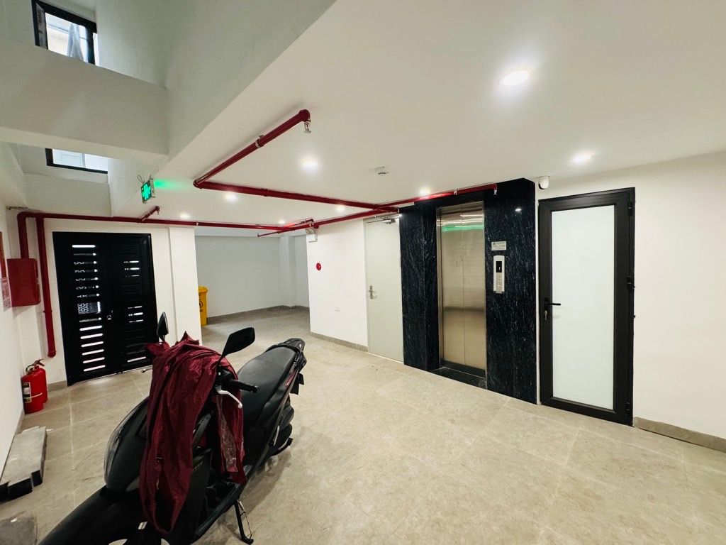 Bán nhà ngõ Gốc Đề - diện tích 48m2 6 tầng - Nhà 6 tầng với thiết kế - giá 12,8 tỷ