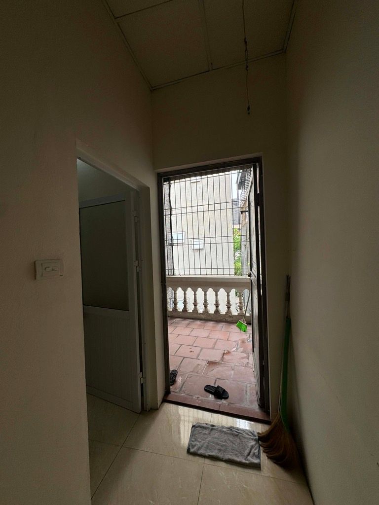 Bán nhà Kim Giang - diện tích 62.6m2 3 tầng - Ngõ gần ô tô - giá 12 tỷ