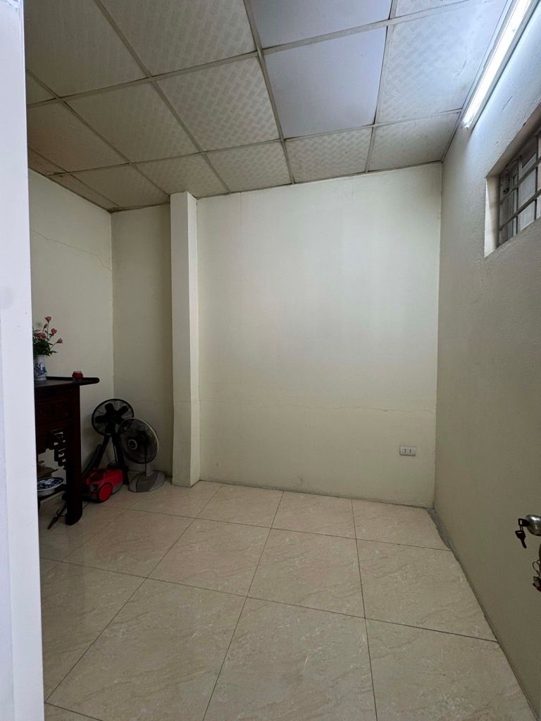 Bán nhà Kim Giang - diện tích 62.6m2 3 tầng - Ngõ gần ô tô - giá 12 tỷ