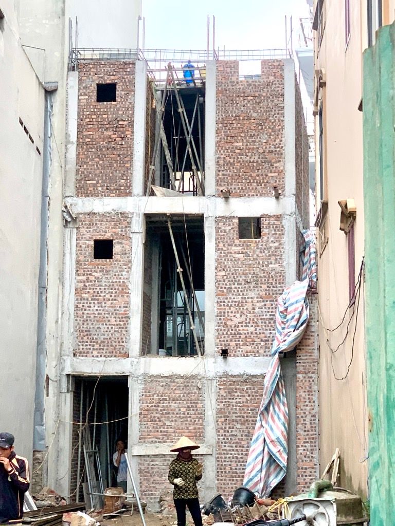 Bán nhà Bằng B - diện tích 34m2 6 tầng - Ô TÔ ĐỖ CỬA - giá 12 tỷ