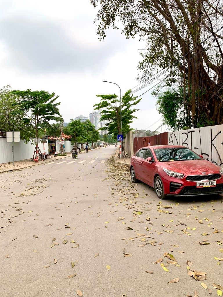 Bán nhà Bằng B - diện tích 34m2 6 tầng - Ô TÔ ĐỖ CỬA - giá 12 tỷ