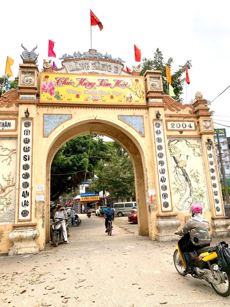 Bán nhà Bằng B - diện tích 34m2 6 tầng - Ô TÔ ĐỖ CỬA - giá 12 tỷ