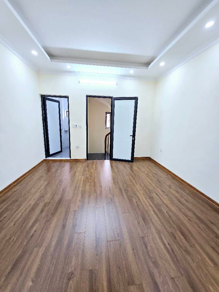 Bán nhà Minh Khai - diện tích 31m2 3 tầng - Nhà đẹp về ở ngay - giá 5,6 tỷ