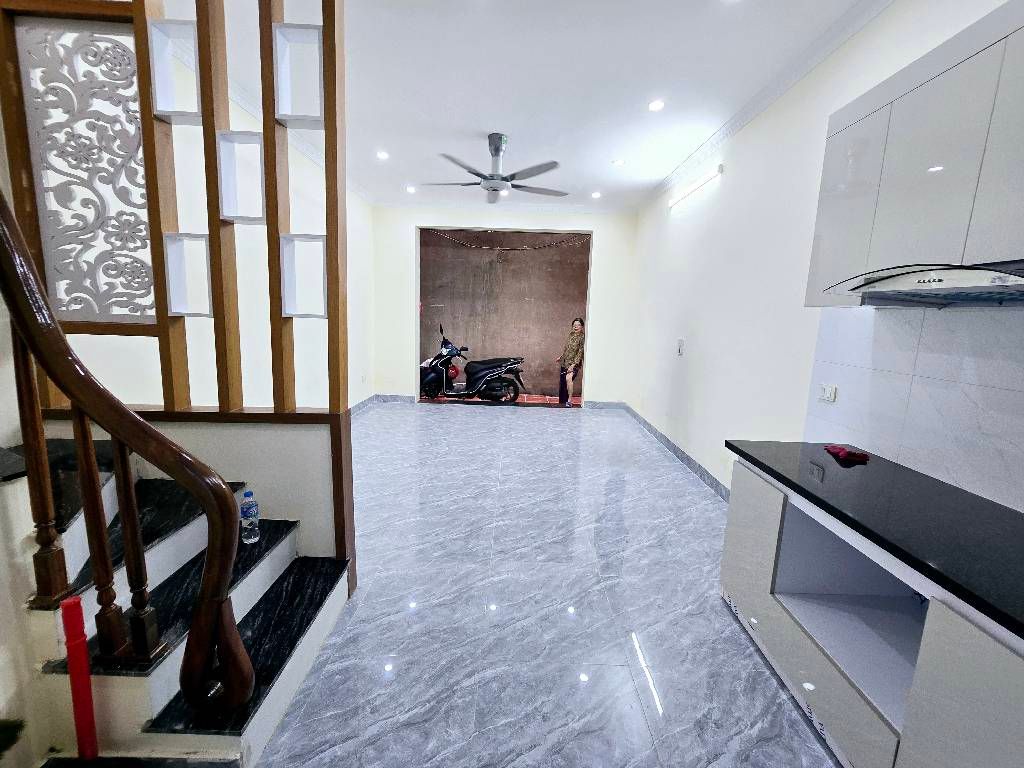 Bán nhà Minh Khai - diện tích 31m2 3 tầng - Nhà đẹp về ở ngay - giá 5,6 tỷ