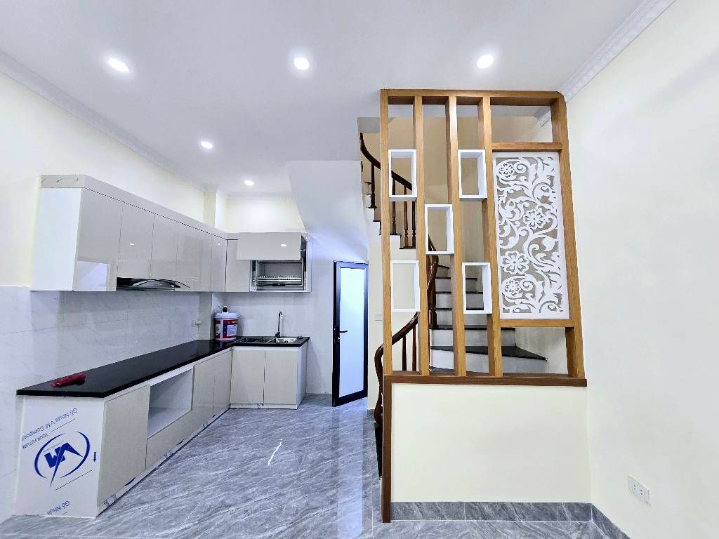 Bán nhà Minh Khai - diện tích 31m2 3 tầng - Nhà đẹp về ở ngay - giá 5,6 tỷ