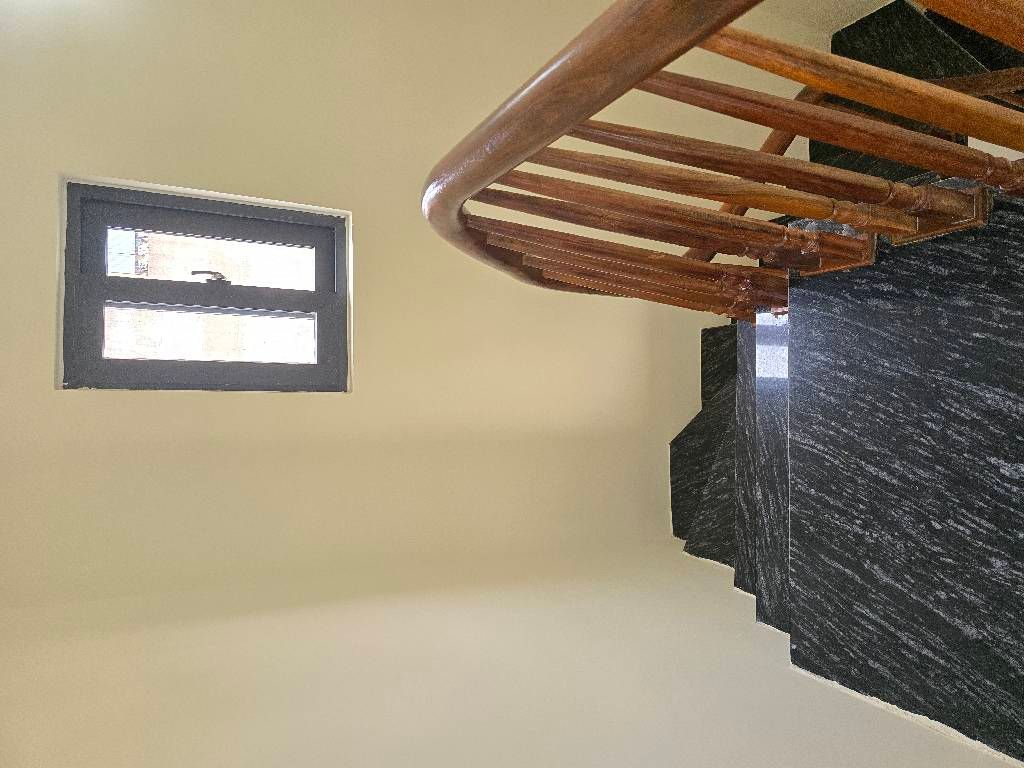 Bán nhà Minh Khai - diện tích 31m2 3 tầng - Nhà đẹp về ở ngay - giá 5,6 tỷ