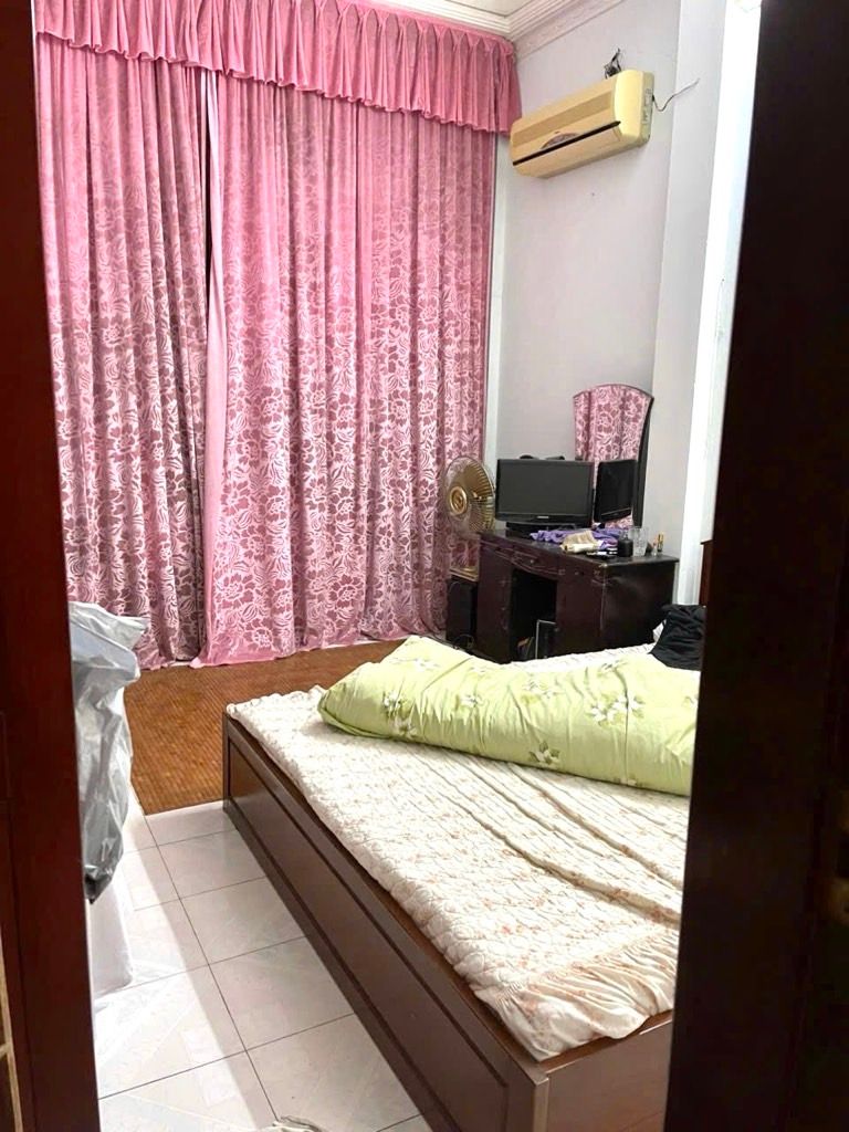 Bán nhà Đê La Thành - diện tích 32m2 4 tầng - ô tô đỗ cửa - giá 9,15 tỷ