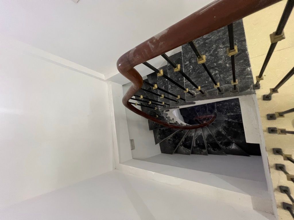 Bán nhà Trại Cá - diện tích 17m2 5 tầng - Ô TÔ NGÕ THÔNG - giá 0 tỷ