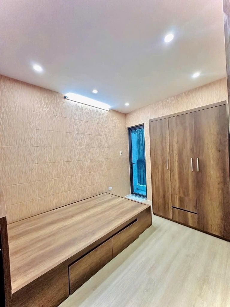 Bán nhà Trần Khát Chân - diện tích 19m2 5 tầng - Nhà đẹp đủ nội thất - giá 5,8 tỷ