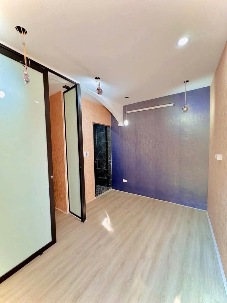 Bán nhà Trần Khát Chân - diện tích 19m2 5 tầng - Nhà đẹp đủ nội thất - giá 5,8 tỷ