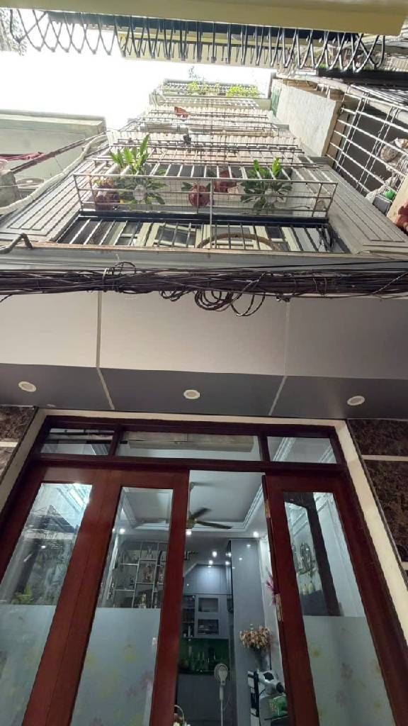 Bán nhà Tân Mai - diện tích 25m2 5 tầng - Ngõ thông hai đầu - giá 10,5 tỷ
