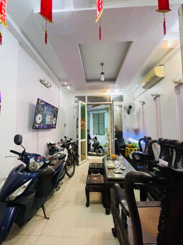 Bán nhà Tạ Quang Bửu - diện tích 31,2m2 5 tầng - gần ô tô - giá 11,6 tỷ