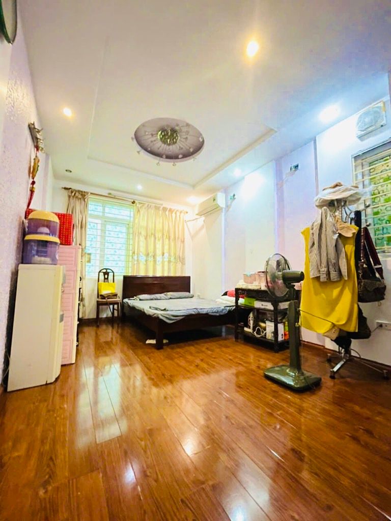 Bán nhà Tạ Quang Bửu - diện tích 31,2m2 5 tầng - gần ô tô - giá 11,6 tỷ